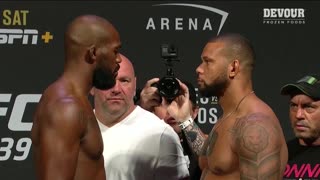 Взвешивание UFC 239: Джонс vs Сантос