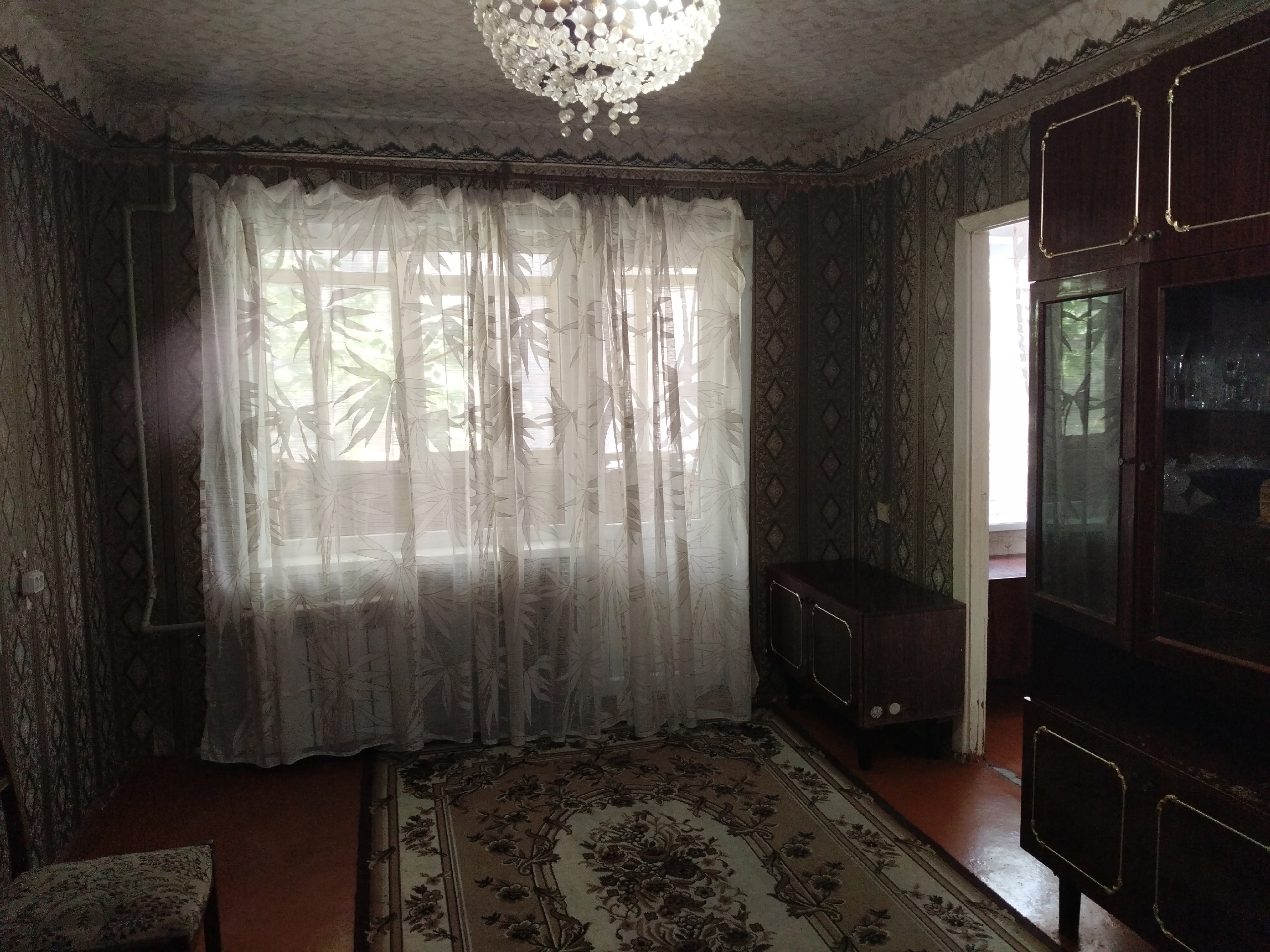 Продам 2х комнатную квартиру на 3-м этаже 5-ти этажного дома на кв. Гагарина, 22. В квартире имеется все для проживания на первое время. С/у раздельный, балкон застеклен дерево. Развита инфраструктура, рынок, с/м, остановка, "Марика". Квартира не угловая, теплая.Прописанных нет, долгов по коммунальн...